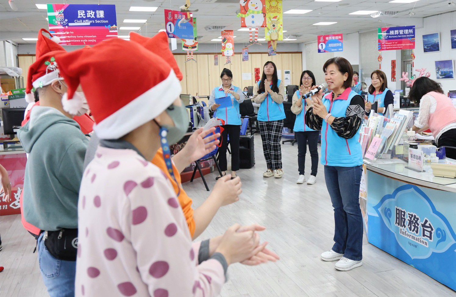 黎明教養院至吉安鄉公所報佳音 游淑貞親迎接祝福傳愛迎聖誕(標題圖檔)