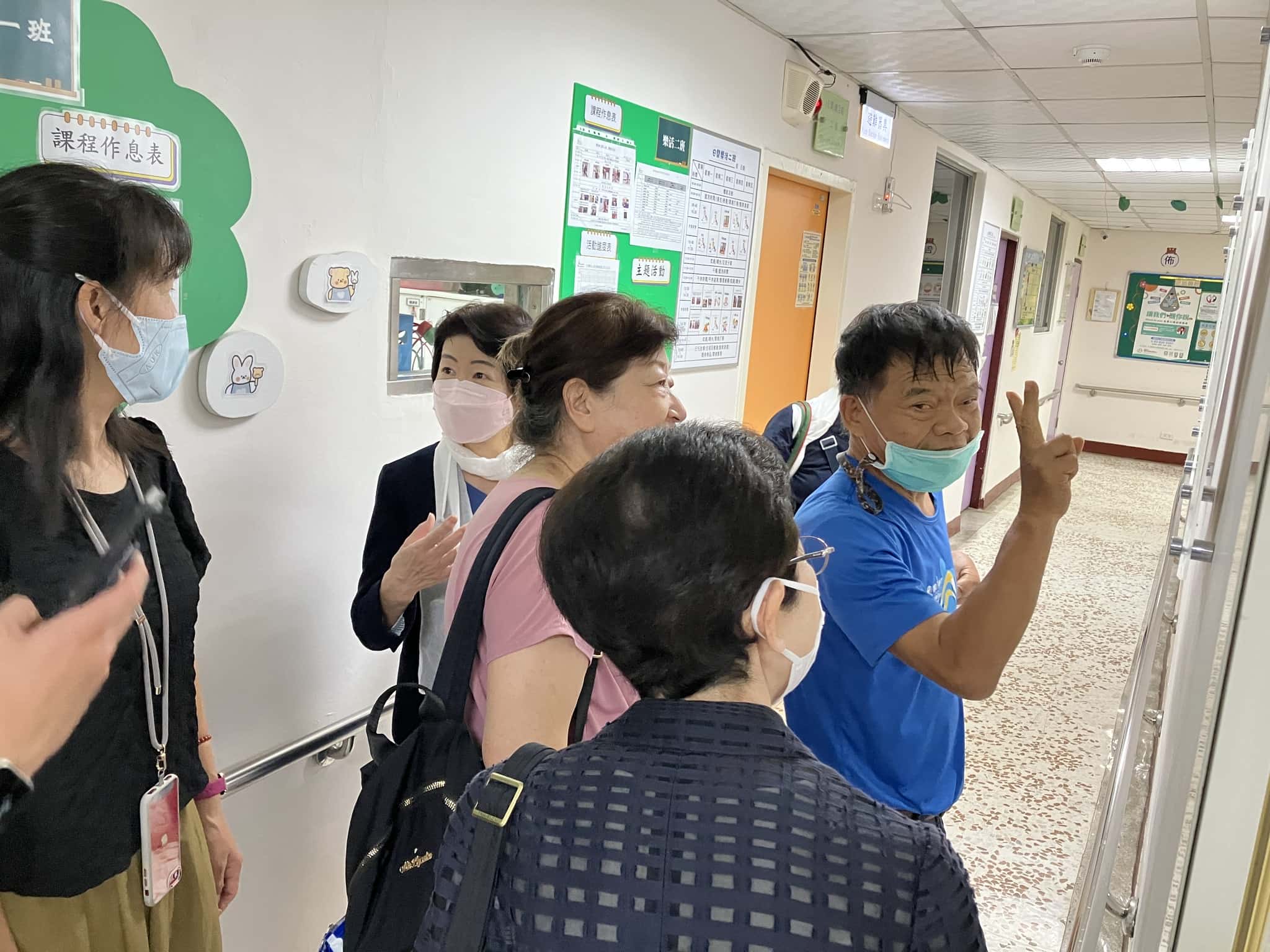 愛畫畫的阿義(標題圖檔)