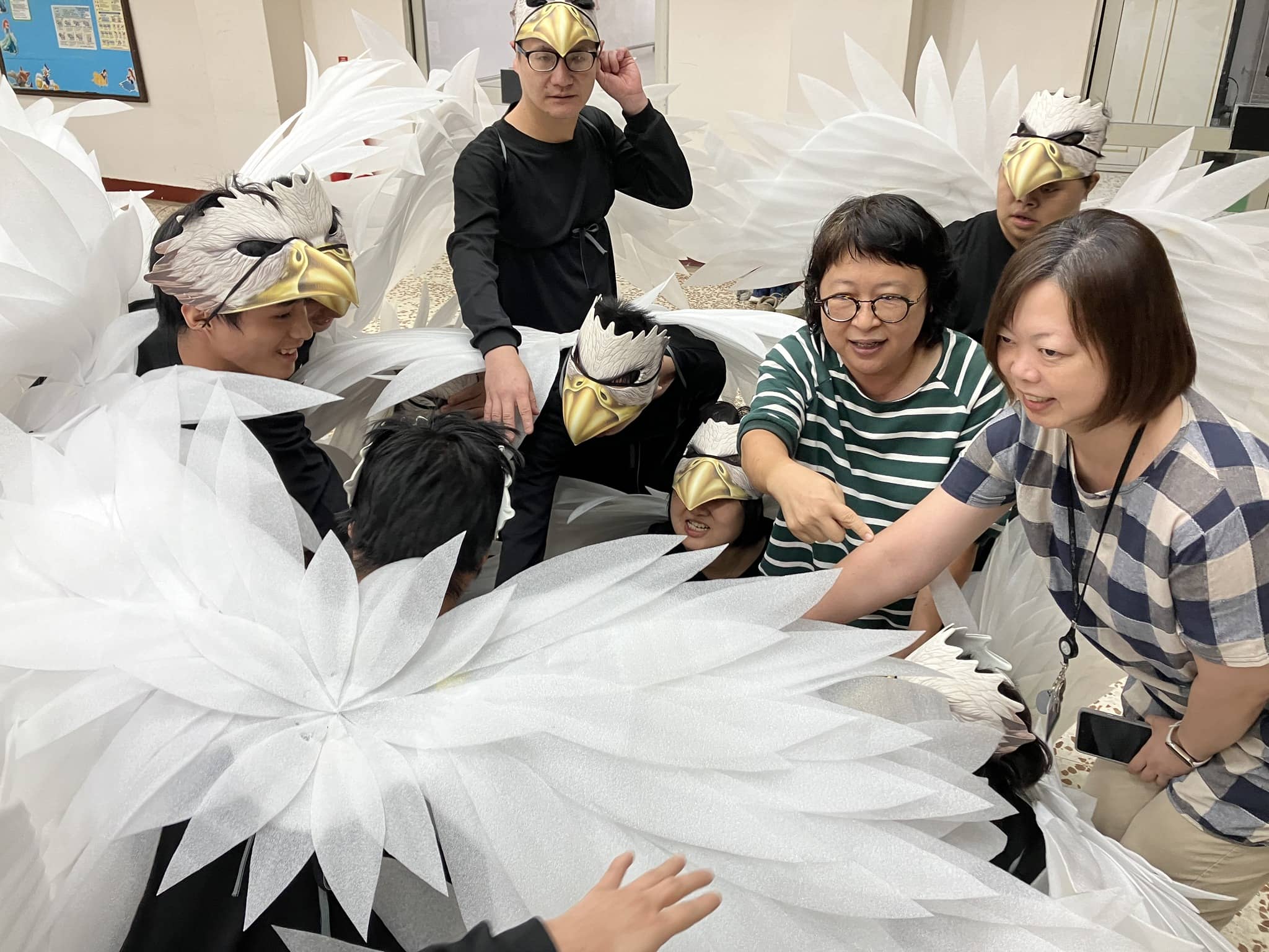 帶著愛飛翔(標題圖檔)