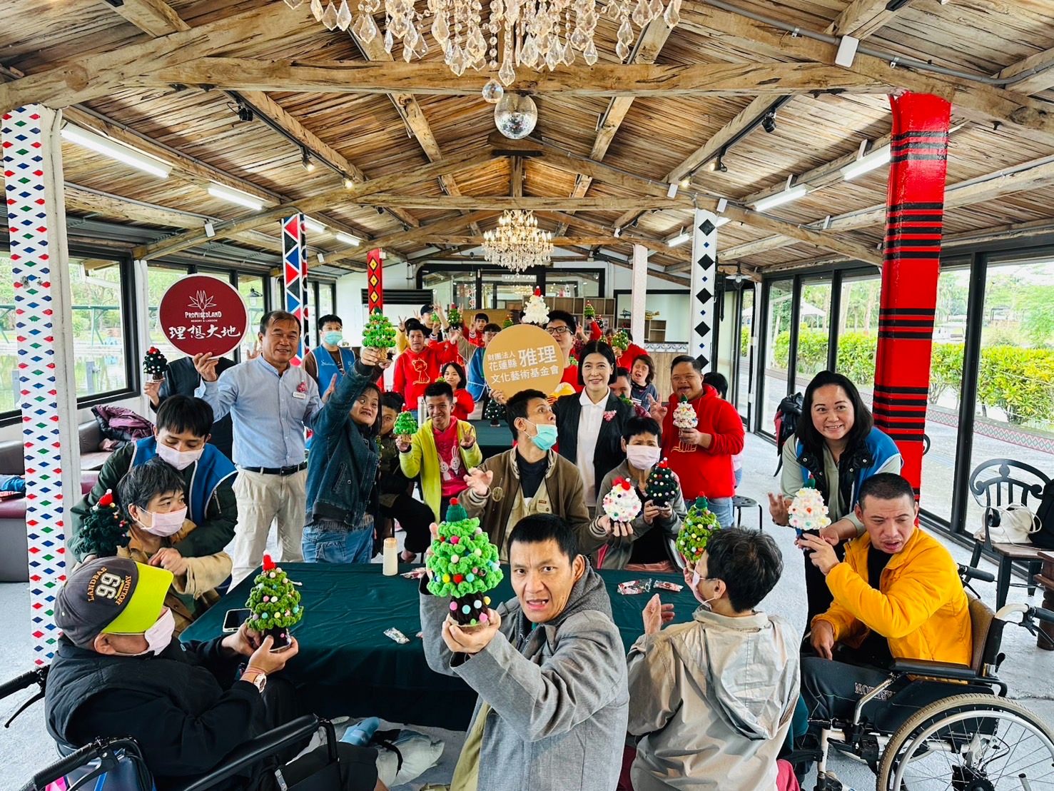 雅理基金會一鉤一線為黎明鉤出幸福與愛(標題圖檔)